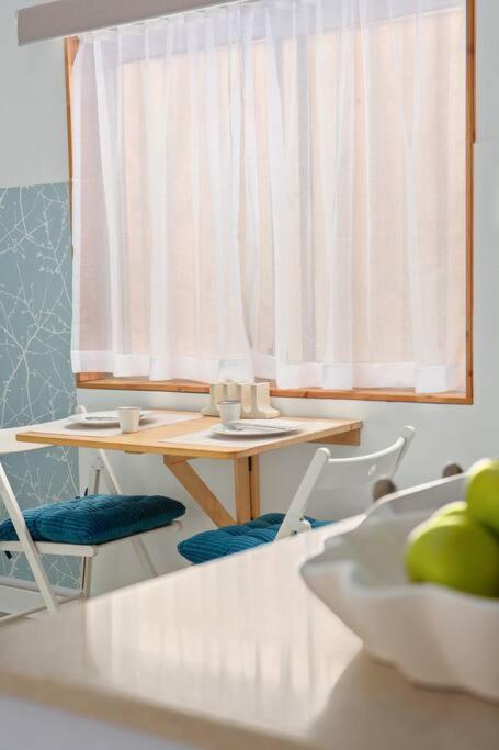 Apartment Front Ocean Breeze With Aircon